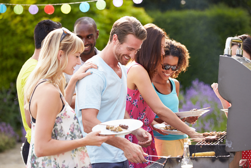 How to Upgrade Your BBQ Season with Outdoor Grills and Kitchens